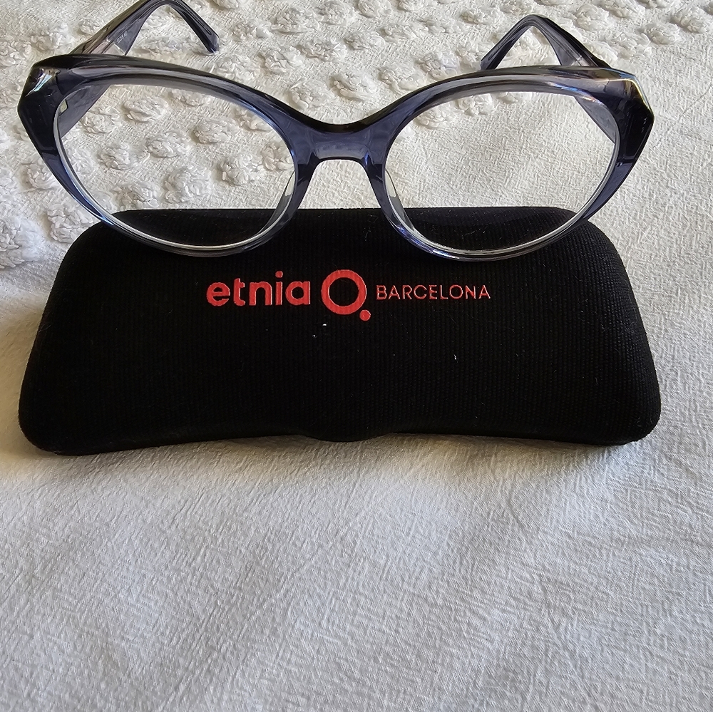 Eyeglasses for women with case